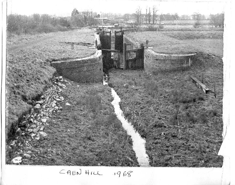 Caen Hill 1968 (1)